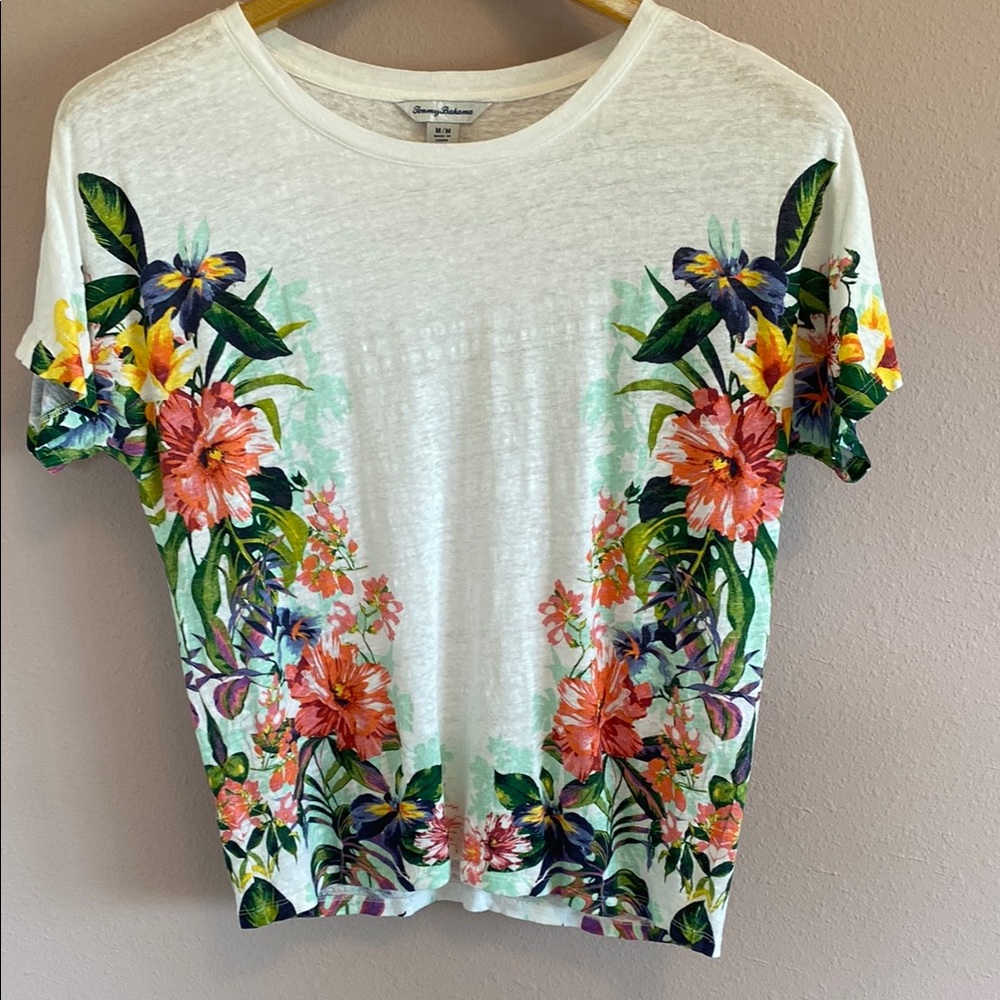 Tommy Bahama  White linen Floral Short Sleeve tee Size M